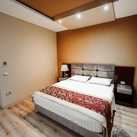 Hotel Arifi Shkoder Luaran gambar