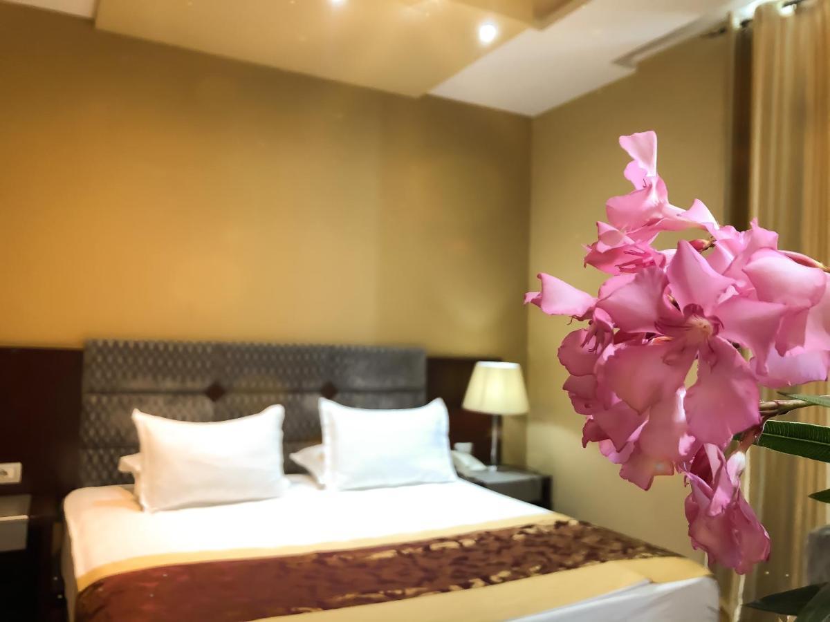 Hotel Arifi Shkoder Luaran gambar