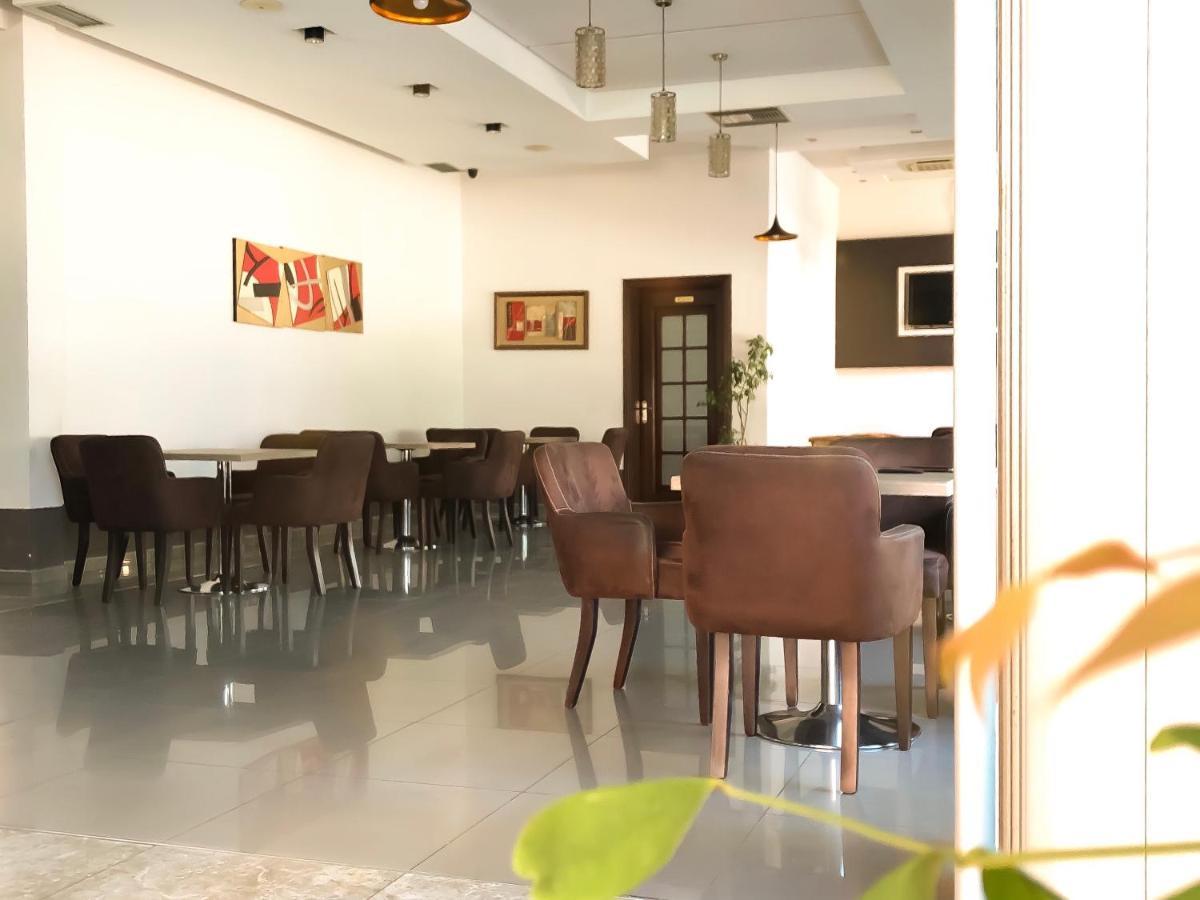 Hotel Arifi Shkoder Luaran gambar