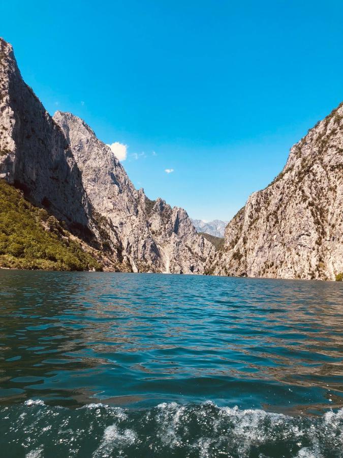 Hotel Arifi Shkoder Luaran gambar