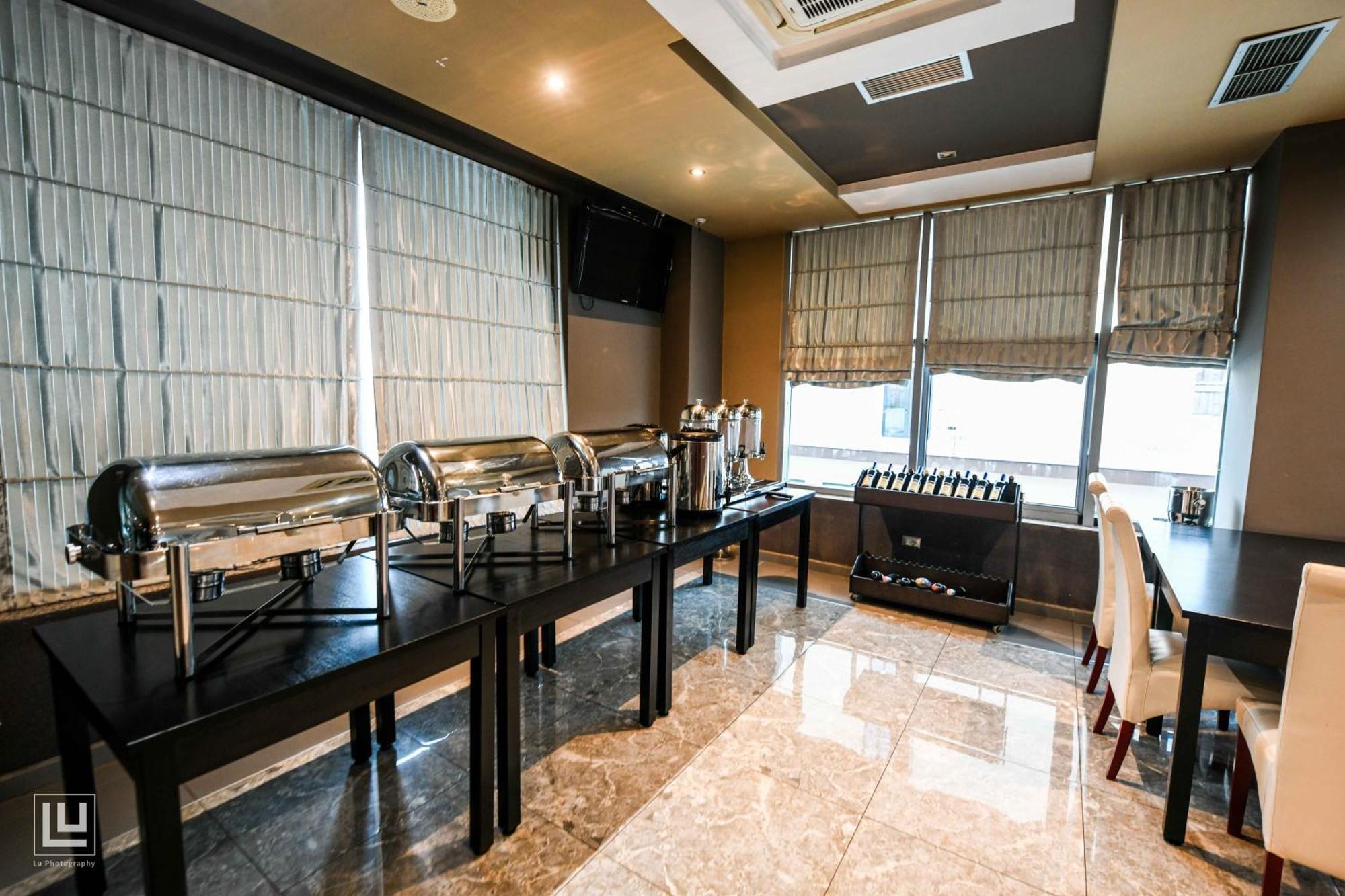 Hotel Arifi Shkoder Luaran gambar