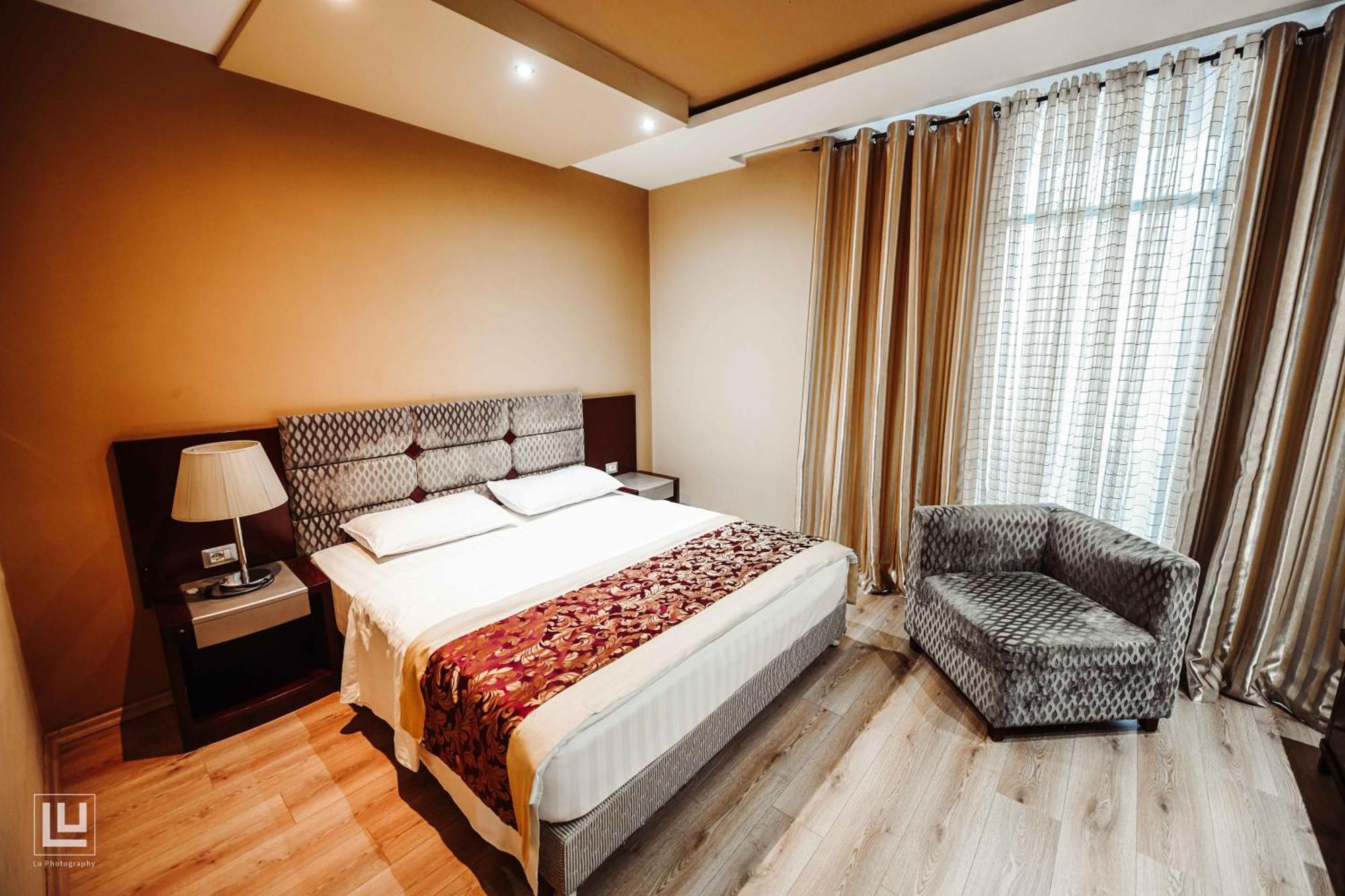 Hotel Arifi Shkoder Luaran gambar